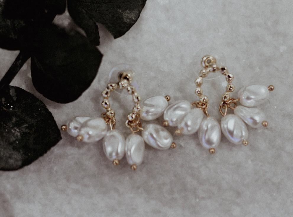 Clou | Dainty | Pearl Dangle Stud | Gentre - Gentre Official