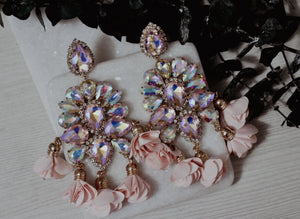 Open image in slideshow, Lustre Gentre Statement Earring - Gentre Official
