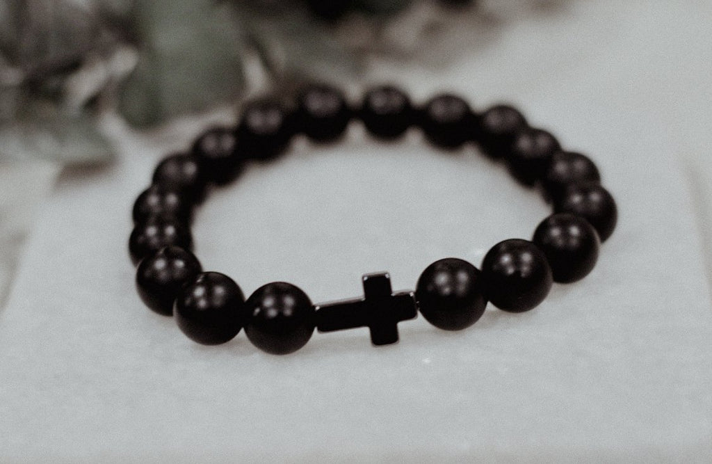 Men's Matte Black Onyx Cross Pendant Bracelet | Gentre - Gentre Official