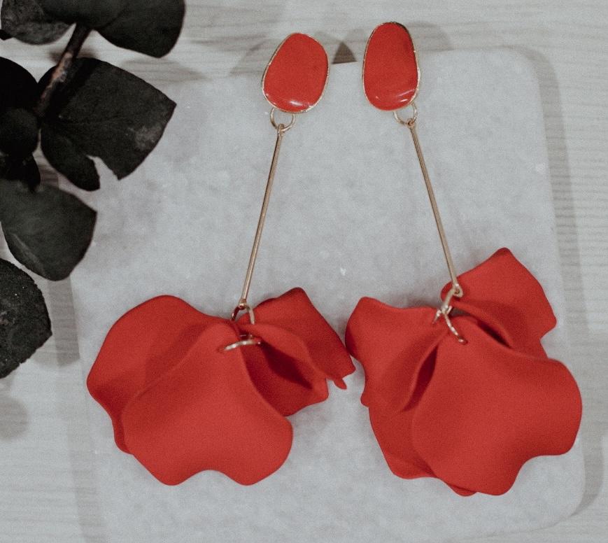 Pétale | Lipstick Red | Chic Dangle Earring | Gentre - Gentre Official